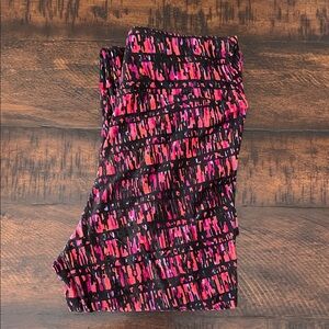 LuLaRoe Tween Leggings - Pink and Black Pattern